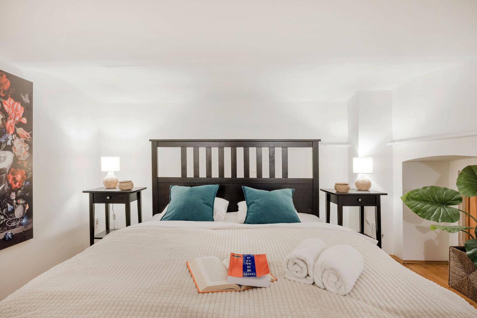 Wellness Wonderland: Garden, Sauna, Jacuzzi In Cbd Budapest Bagian luar foto