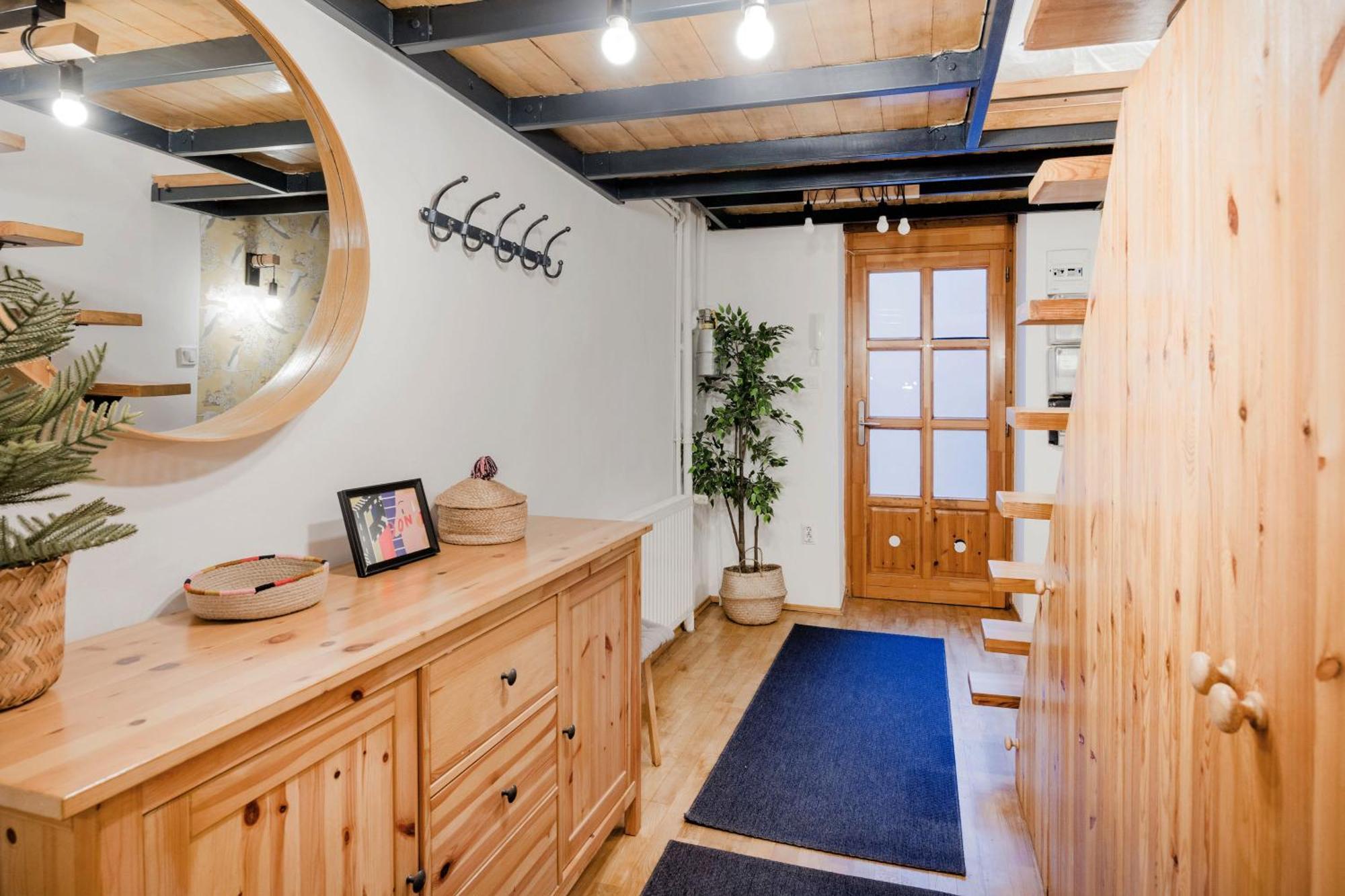 Wellness Wonderland: Garden, Sauna, Jacuzzi In Cbd Budapest Bagian luar foto