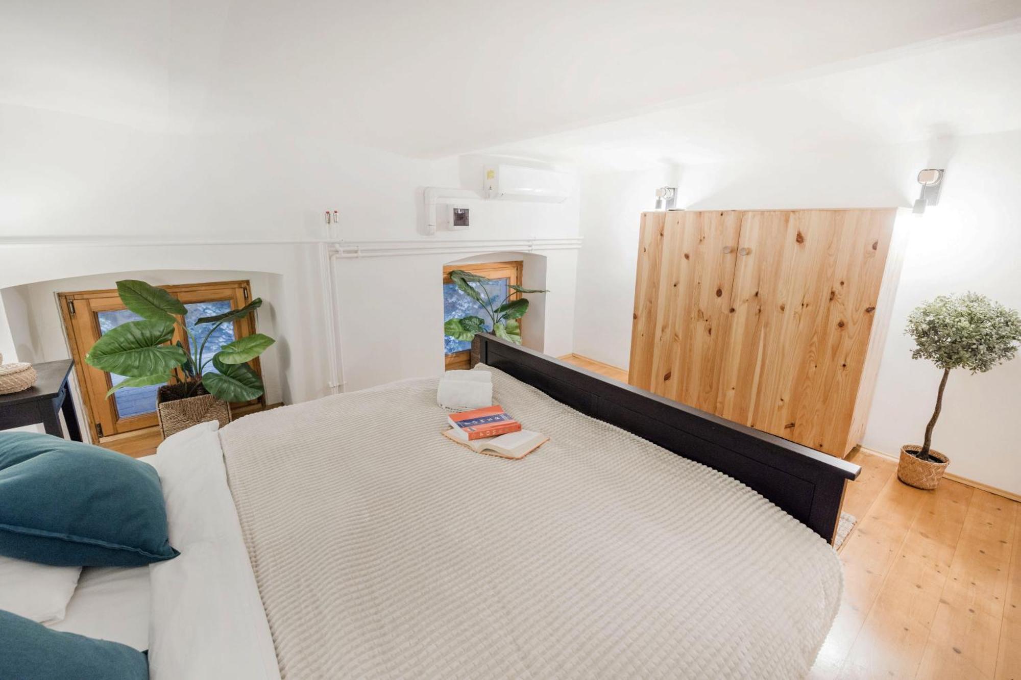 Wellness Wonderland: Garden, Sauna, Jacuzzi In Cbd Budapest Bagian luar foto