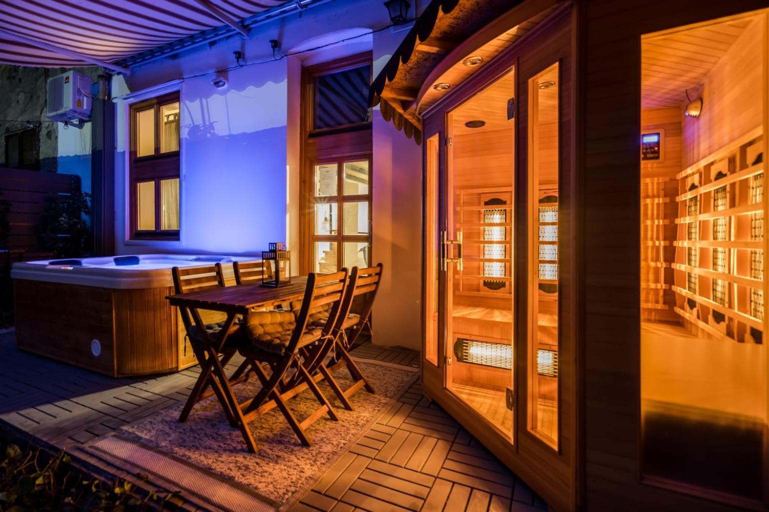 Wellness Wonderland: Garden, Sauna, Jacuzzi In Cbd Budapest Bagian luar foto