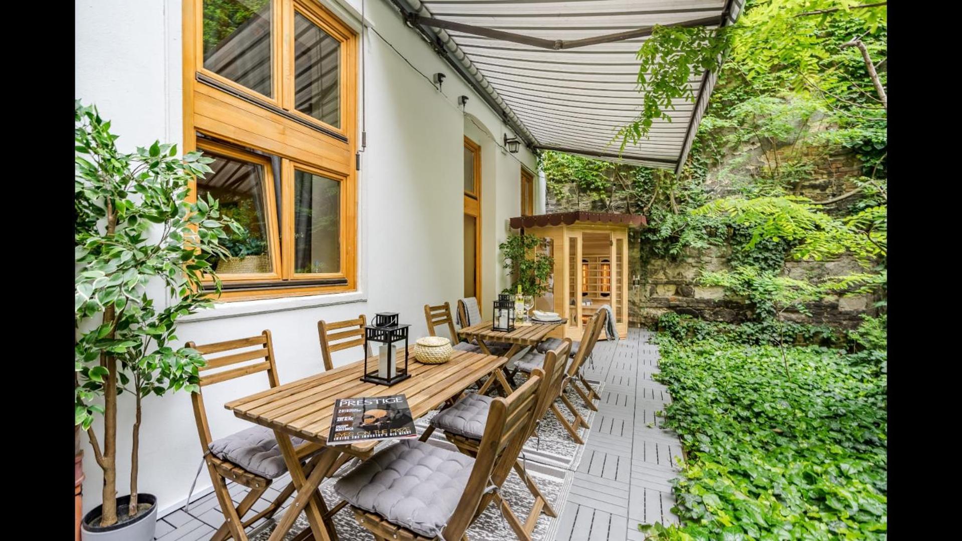 Wellness Wonderland: Garden, Sauna, Jacuzzi In Cbd Budapest Bagian luar foto